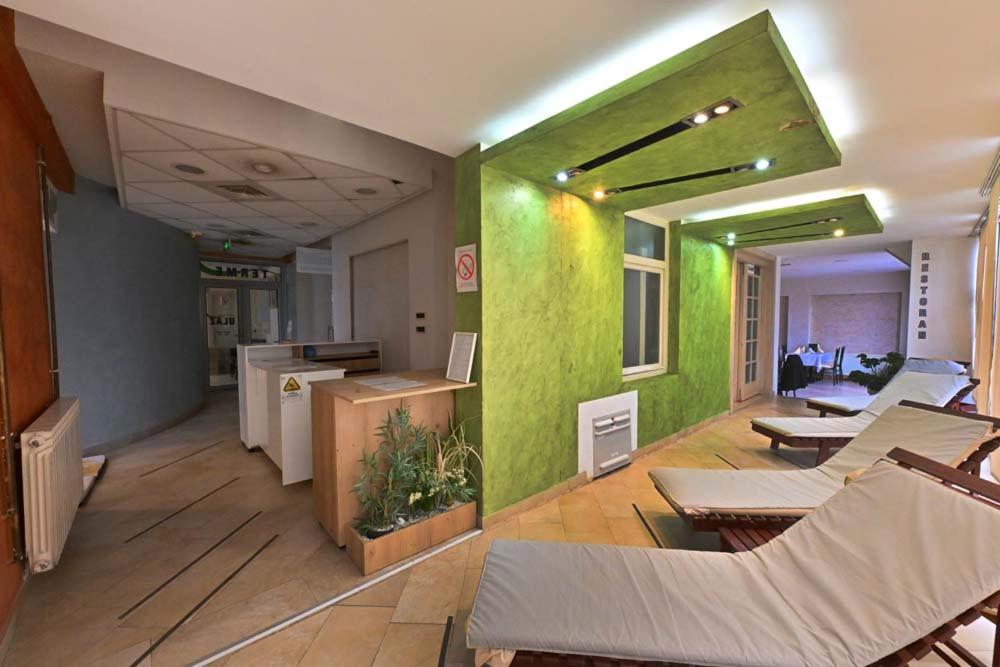 Hotel Tiski Cvet Novi Bečej Exteriör bild