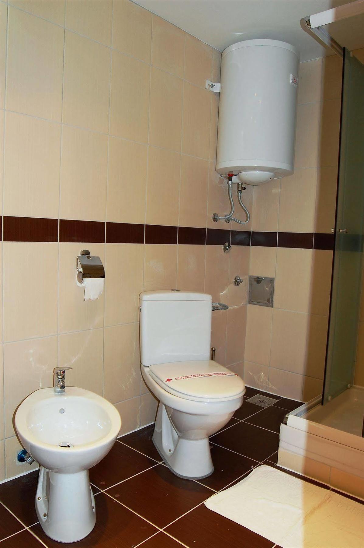 Hotel Tiski Cvet Novi Bečej Exteriör bild